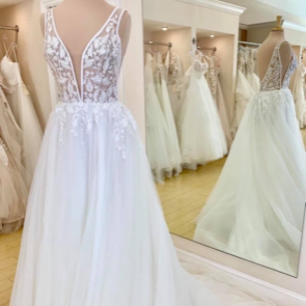 Eddi K "Suri" Wedding Dress